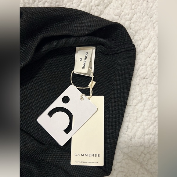 Contrast Trim Strap Knit Top - Picture 5 of 5